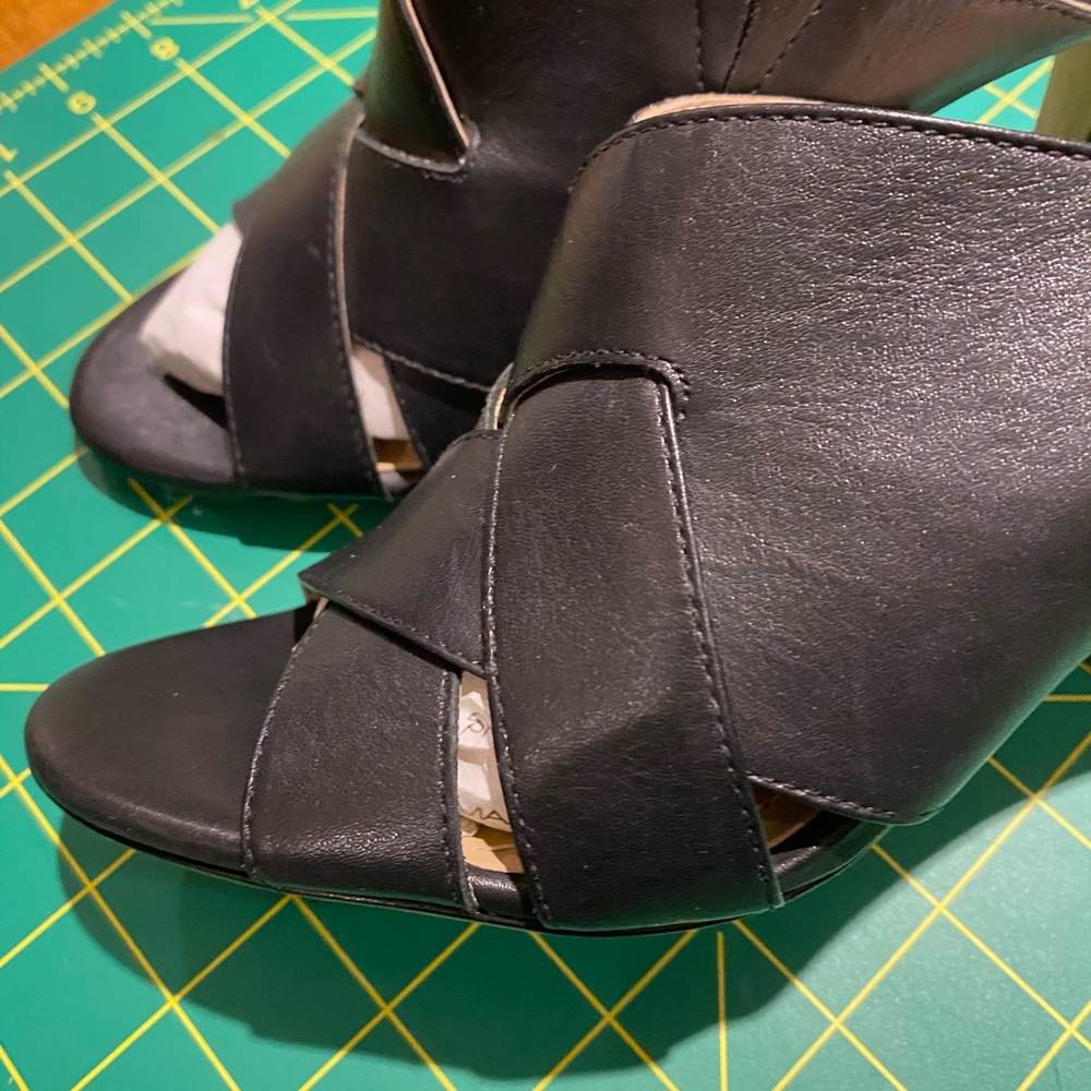 Shoes - Picture 8 of 8